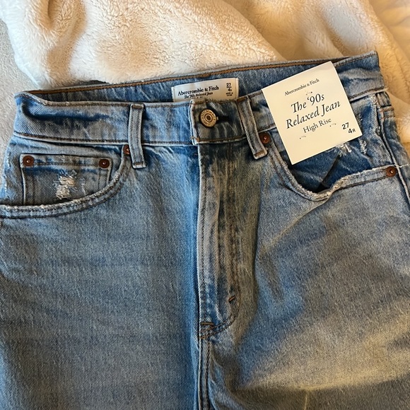 90’s High Rise Jeans - Picture 2 of 3